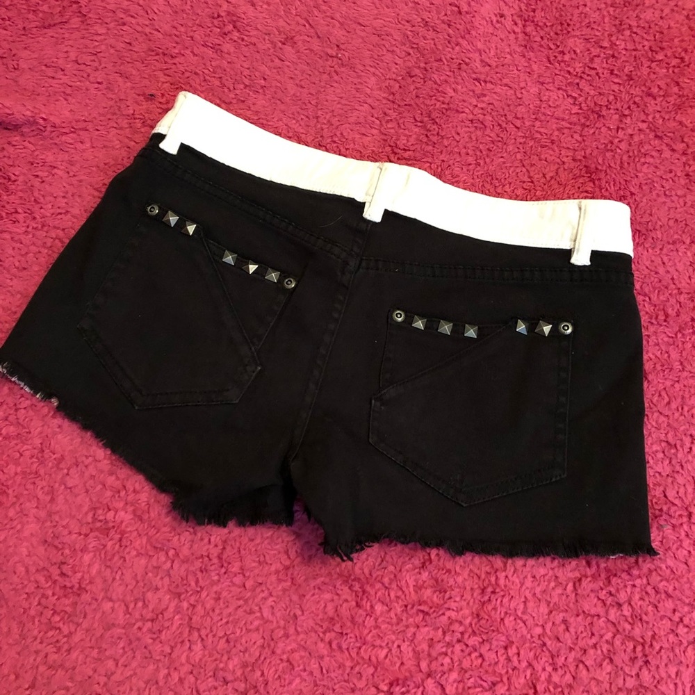 Bebe shorts - Picture 2 of 3